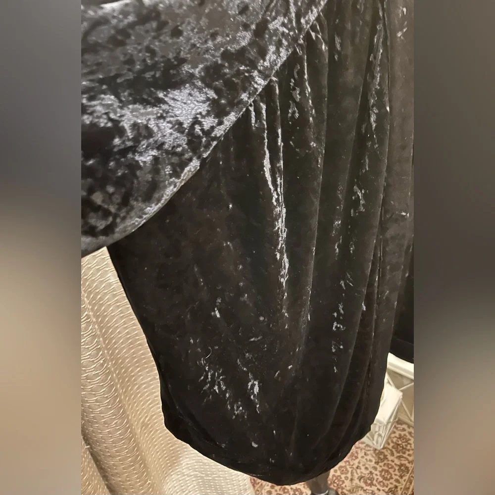 ODDY Anthropologie Black Velvet Garment - Picture 7 of 10